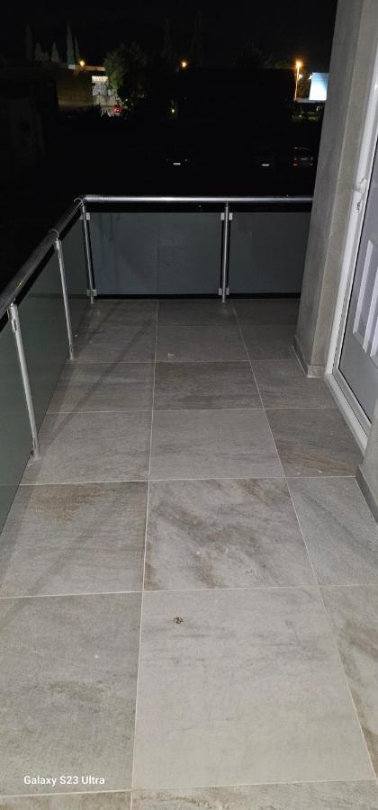 Ekonomic Apartmani Golubovci Bagian luar foto
