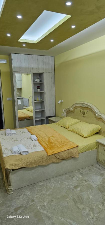 Ekonomic Apartmani Golubovci Bagian luar foto
